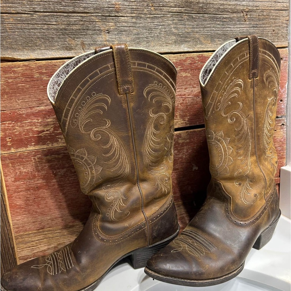 Ariat Brown Embroidered Heeled Boots
